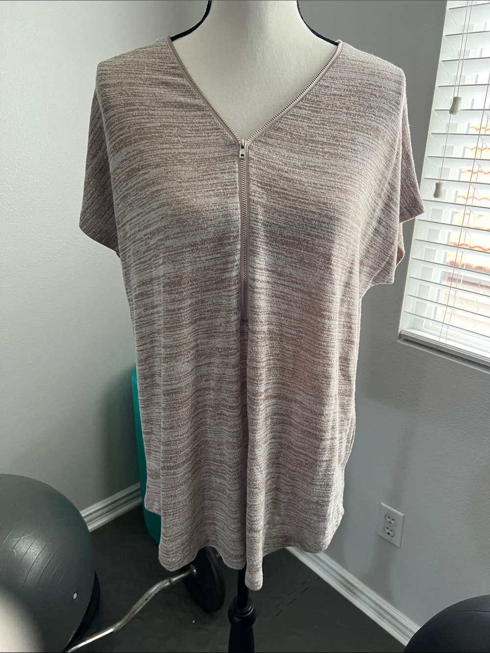 V-Neck Short Sleeve Zip Tunic in Taupe Heather